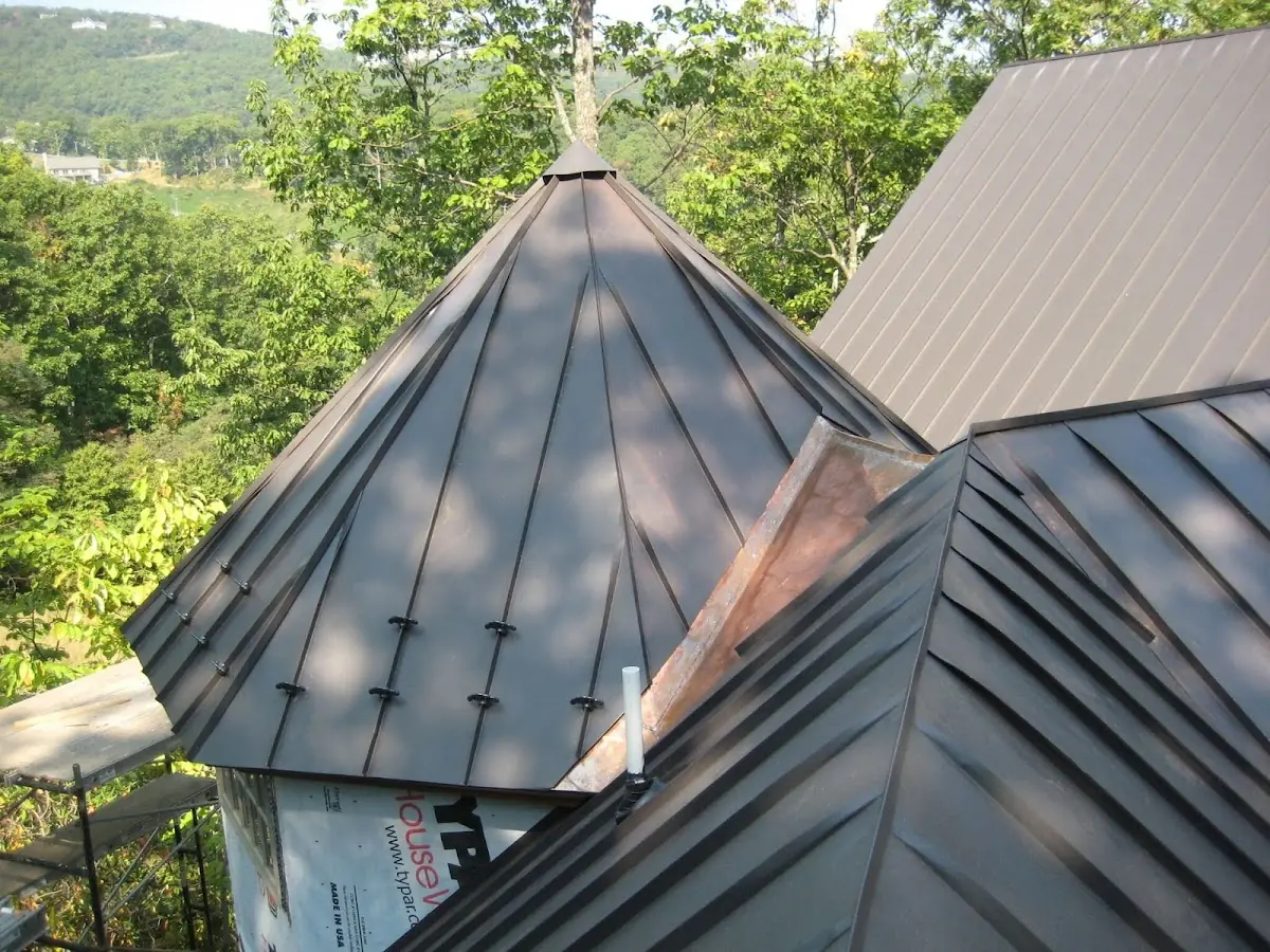 Professional Roof Tarp Installation by Craftsman Roofing in Guntersville